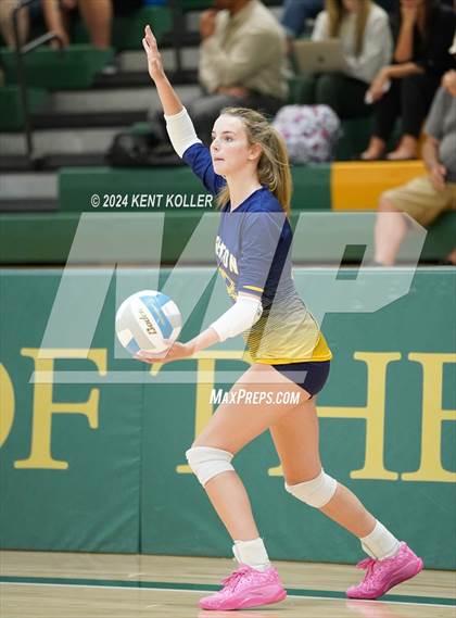 Thumbnail 1 in Oxford vs. Trenton (Notre Dame Prep Quad) photogallery.