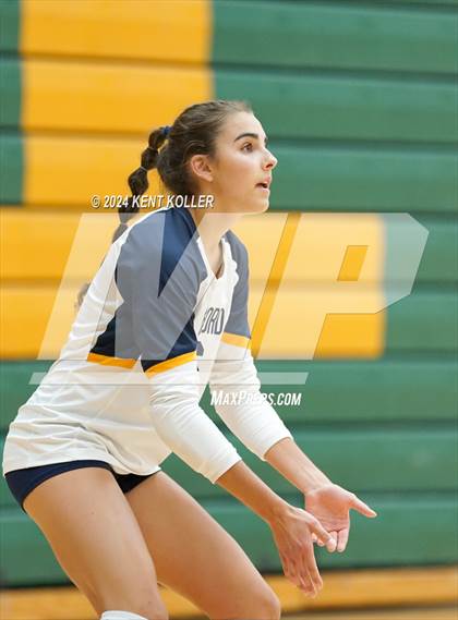 Thumbnail 3 in Oxford vs. Trenton (Notre Dame Prep Quad) photogallery.