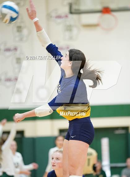Thumbnail 2 in Oxford vs. Trenton (Notre Dame Prep Quad) photogallery.