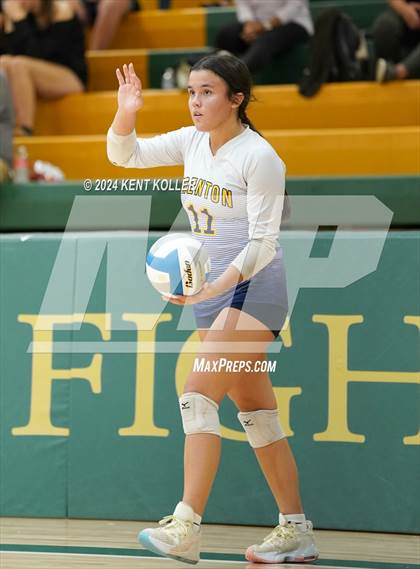 Thumbnail 2 in Oxford vs. Trenton (Notre Dame Prep Quad) photogallery.
