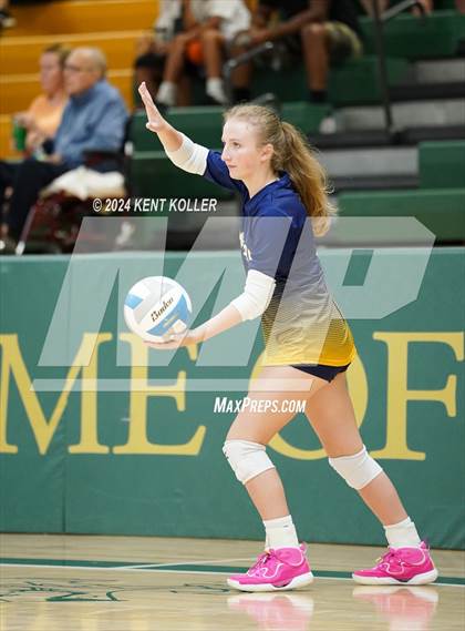 Thumbnail 1 in Oxford vs. Trenton (Notre Dame Prep Quad) photogallery.