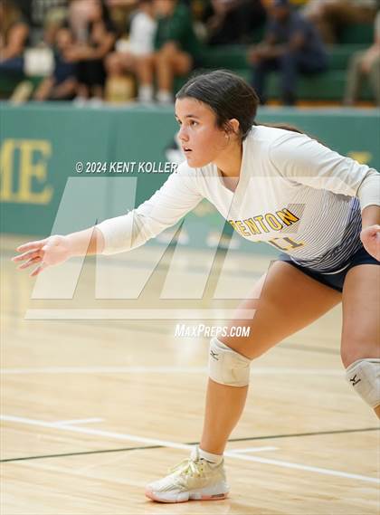 Thumbnail 3 in Oxford vs. Trenton (Notre Dame Prep Quad) photogallery.