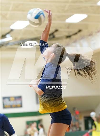 Thumbnail 1 in Oxford vs. Trenton (Notre Dame Prep Quad) photogallery.