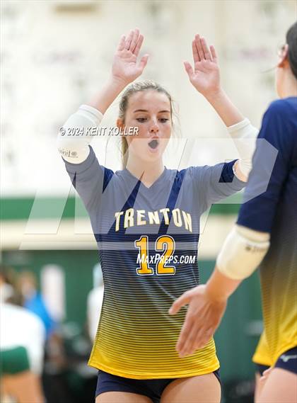 Thumbnail 2 in Oxford vs. Trenton (Notre Dame Prep Quad) photogallery.