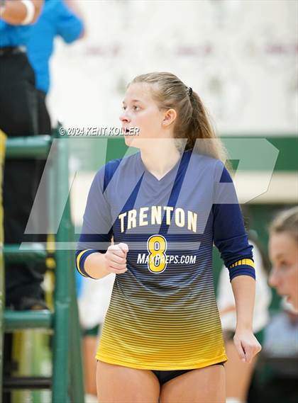 Thumbnail 1 in Oxford vs. Trenton (Notre Dame Prep Quad) photogallery.