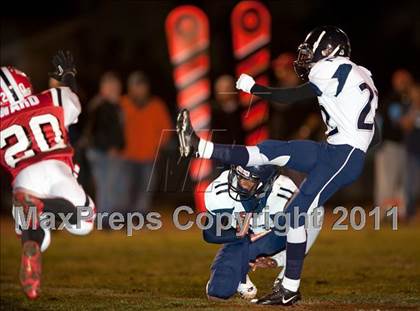 Thumbnail 2 in Elsinore vs. Summit (CIF SS Eastern Division Final) photogallery.