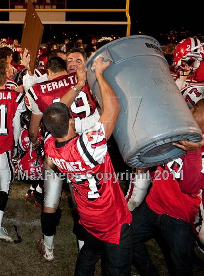 Thumbnail 1 in Elsinore vs. Summit (CIF SS Eastern Division Final) photogallery.