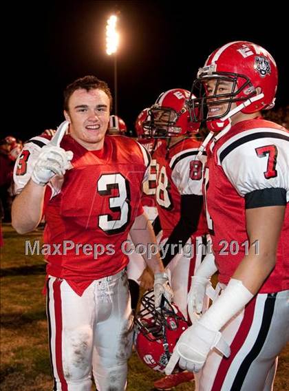 Thumbnail 2 in Elsinore vs. Summit (CIF SS Eastern Division Final) photogallery.