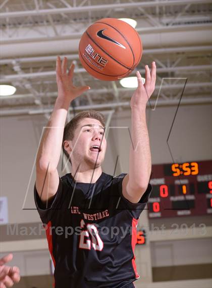 Thumbnail 3 in Harvard-Westlake vs. Catalina Foothills (MaxPreps Holiday Classic) photogallery.