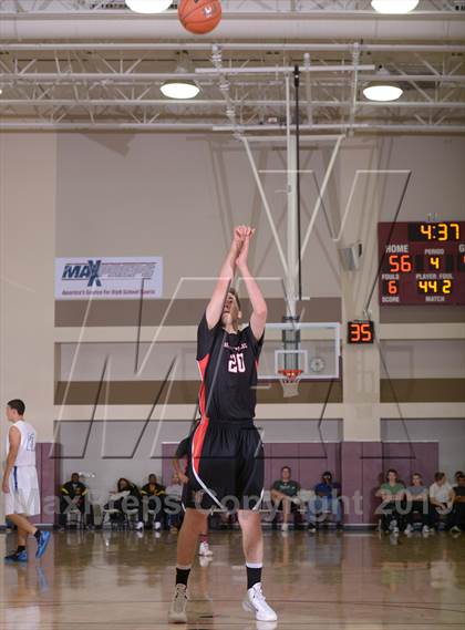 Thumbnail 2 in Harvard-Westlake vs. Catalina Foothills (MaxPreps Holiday Classic) photogallery.