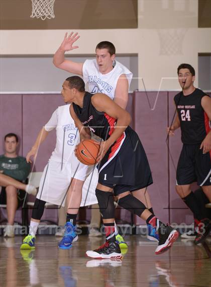Thumbnail 2 in Harvard-Westlake vs. Catalina Foothills (MaxPreps Holiday Classic) photogallery.