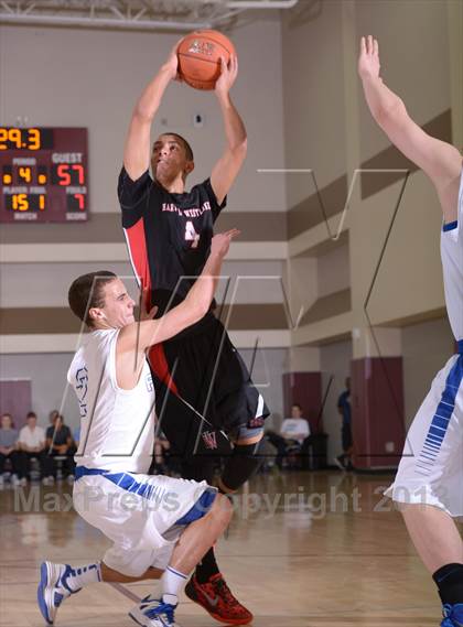 Thumbnail 2 in Harvard-Westlake vs. Catalina Foothills (MaxPreps Holiday Classic) photogallery.