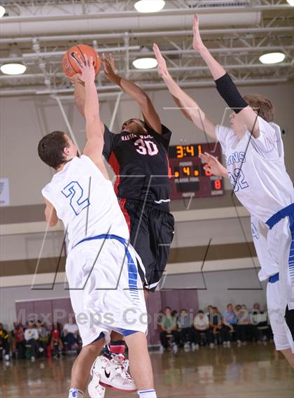 Thumbnail 3 in Harvard-Westlake vs. Catalina Foothills (MaxPreps Holiday Classic) photogallery.