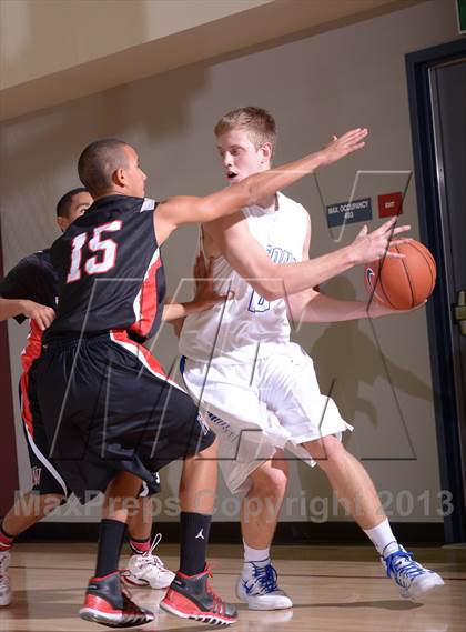 Thumbnail 3 in Harvard-Westlake vs. Catalina Foothills (MaxPreps Holiday Classic) photogallery.