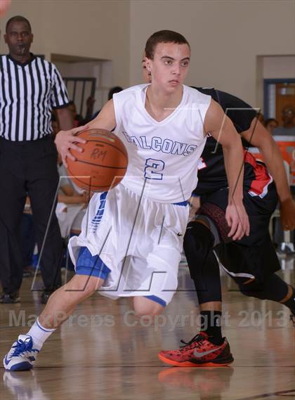 Thumbnail 3 in Harvard-Westlake vs. Catalina Foothills (MaxPreps Holiday Classic) photogallery.