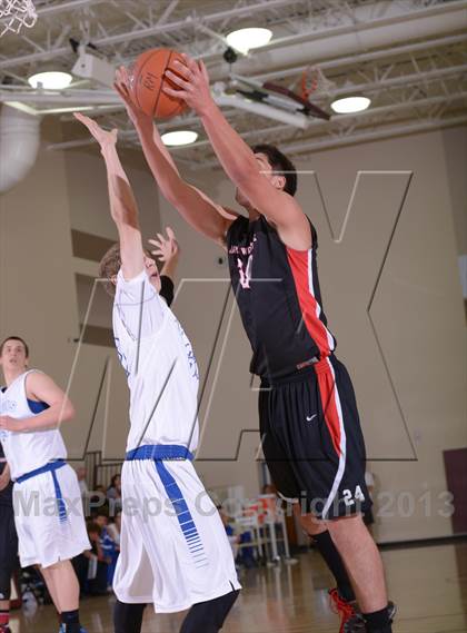 Thumbnail 2 in Harvard-Westlake vs. Catalina Foothills (MaxPreps Holiday Classic) photogallery.