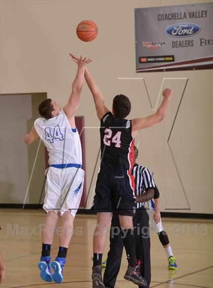 Thumbnail 2 in Harvard-Westlake vs. Catalina Foothills (MaxPreps Holiday Classic) photogallery.