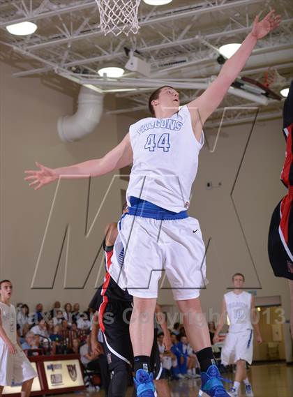 Thumbnail 2 in Harvard-Westlake vs. Catalina Foothills (MaxPreps Holiday Classic) photogallery.