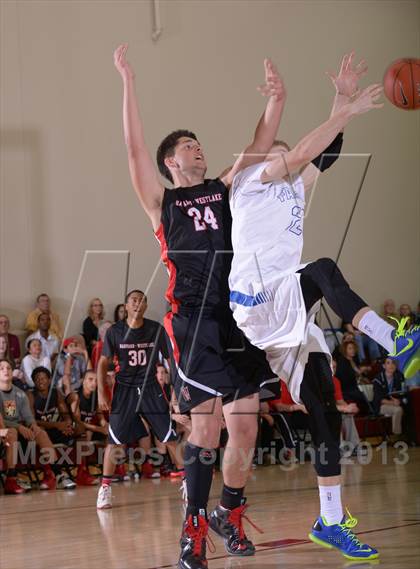 Thumbnail 3 in Harvard-Westlake vs. Catalina Foothills (MaxPreps Holiday Classic) photogallery.