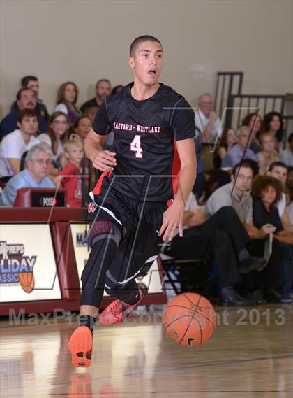 Thumbnail 2 in Harvard-Westlake vs. Catalina Foothills (MaxPreps Holiday Classic) photogallery.