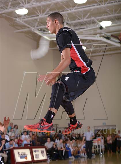 Thumbnail 1 in Harvard-Westlake vs. Catalina Foothills (MaxPreps Holiday Classic) photogallery.