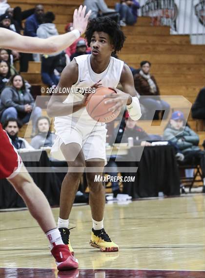 Thumbnail 2 in Springfield Central vs. St. John's (Spalding Hoophall Classic) photogallery.