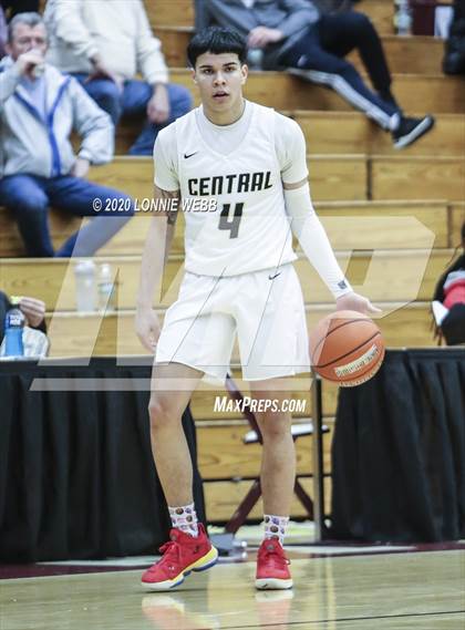 Thumbnail 1 in Springfield Central vs. St. John's (Spalding Hoophall Classic) photogallery.