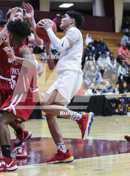 Thumbnail 3 in Springfield Central vs. St. John's (Spalding Hoophall Classic) photogallery.