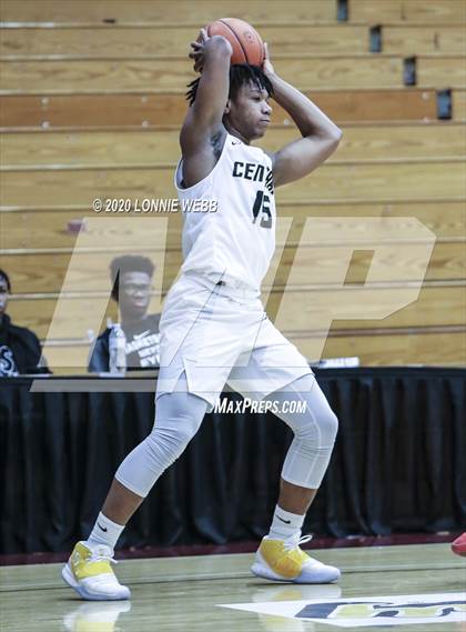 Thumbnail 1 in Springfield Central vs. St. John's (Spalding Hoophall Classic) photogallery.