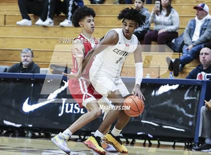 Thumbnail 1 in Springfield Central vs. St. John's (Spalding Hoophall Classic) photogallery.