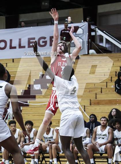 Thumbnail 1 in Springfield Central vs. St. John's (Spalding Hoophall Classic) photogallery.