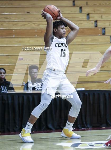 Thumbnail 3 in Springfield Central vs. St. John's (Spalding Hoophall Classic) photogallery.