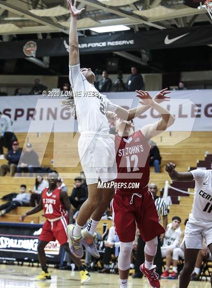Thumbnail 1 in Springfield Central vs. St. John's (Spalding Hoophall Classic) photogallery.