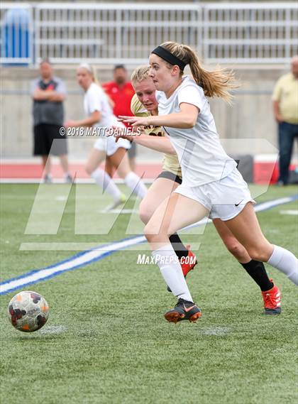 Thumbnail 2 in Skyline @ Ponderosa (CHSAA 4A 1st Round Playoff) photogallery.