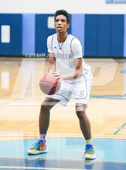 Thumbnail 1 in Apollo vs. Deer Valley (Sunnyslope Hoopsgiving Tournament) photogallery.
