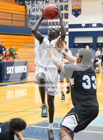 Thumbnail 2 in Apollo vs. Deer Valley (Sunnyslope Hoopsgiving Tournament) photogallery.