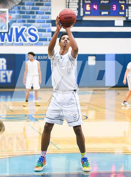 Thumbnail 3 in Apollo vs. Deer Valley (Sunnyslope Hoopsgiving Tournament) photogallery.