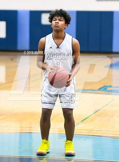 Thumbnail 3 in Apollo vs. Deer Valley (Sunnyslope Hoopsgiving Tournament) photogallery.