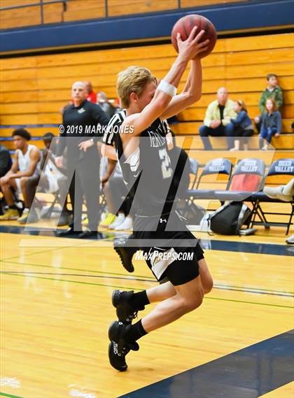 Thumbnail 3 in Apollo vs. Deer Valley (Sunnyslope Hoopsgiving Tournament) photogallery.