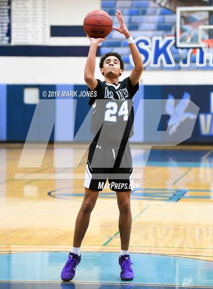 Thumbnail 3 in Apollo vs. Deer Valley (Sunnyslope Hoopsgiving Tournament) photogallery.