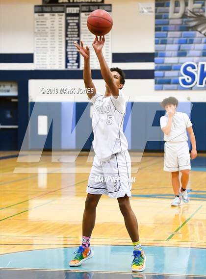 Thumbnail 1 in Apollo vs. Deer Valley (Sunnyslope Hoopsgiving Tournament) photogallery.