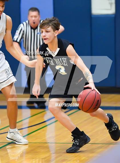 Thumbnail 2 in Apollo vs. Deer Valley (Sunnyslope Hoopsgiving Tournament) photogallery.