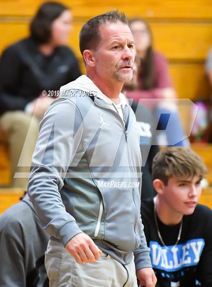 Thumbnail 2 in Apollo vs. Deer Valley (Sunnyslope Hoopsgiving Tournament) photogallery.