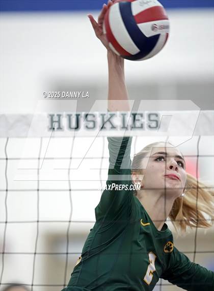 Thumbnail 1 in Georgetown Visitation Prep vs. Charles J. Colgan photogallery.