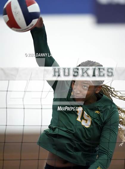 Thumbnail 3 in Georgetown Visitation Prep vs. Charles J. Colgan photogallery.