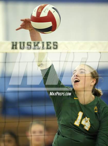 Thumbnail 2 in Georgetown Visitation Prep vs. Charles J. Colgan photogallery.