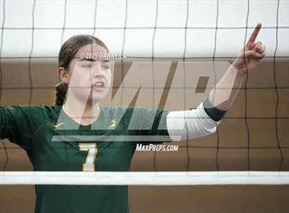 Thumbnail 3 in Georgetown Visitation Prep vs. Charles J. Colgan photogallery.