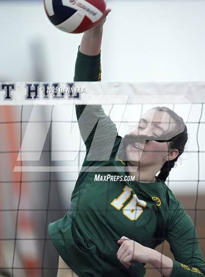Thumbnail 2 in Georgetown Visitation Prep vs. Charles J. Colgan photogallery.