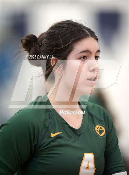 Thumbnail 3 in Georgetown Visitation Prep vs. Charles J. Colgan photogallery.