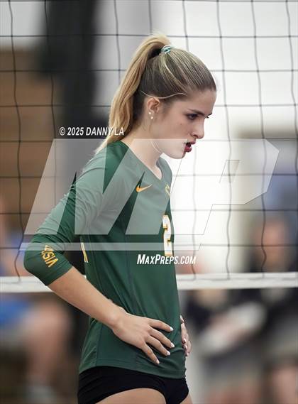 Thumbnail 3 in Georgetown Visitation Prep vs. Charles J. Colgan photogallery.